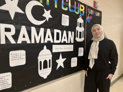 Diversity Club co-chair Ayah Kurdi displays the club’s new bulletin board for the month of Ramadan. Kurdi and her fellow club members have worked to create a safe, and inclusive environment for Muslim students observing Ramadan called the “HHS Spiritual Space.”